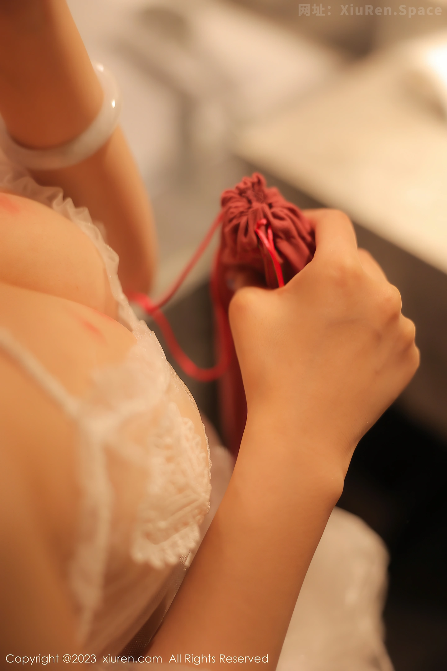 图片[3]-[XiuRen秀人网]VOL.7218 模特汐汐baby私房浴室白色情趣婚纱服秀凹凸身材惹火诱惑写真77P-秀人网官方网站